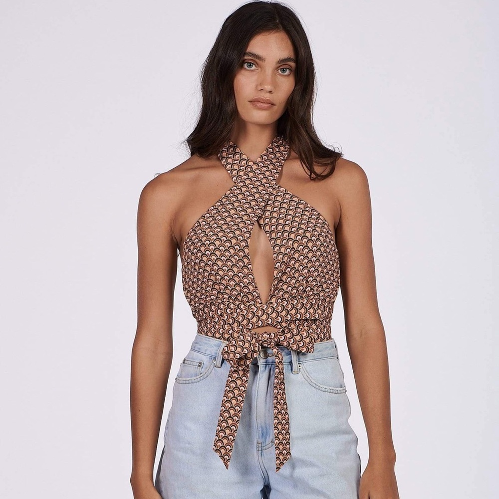 NWT Charlie Holiday Lagoon top!